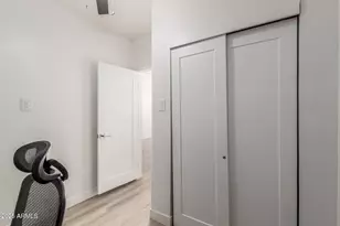 207 W Clarendon Ave, Phoenix, AZ 85013 - Photo 16