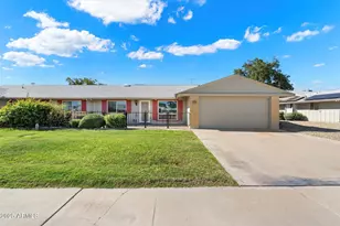 10303 W Bright Angel Cir, Sun City, AZ 85351 - Photo 2