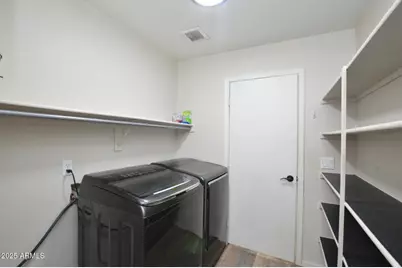 2812 W Sunshine Butte Drive, San Tan Valley, AZ 85144 - Photo 8