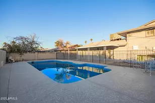 5616 N 42nd Ln, Phoenix, AZ 85019 - Photo 32