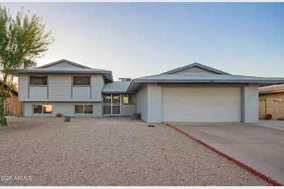 5616 N 42nd Lane, Phoenix, AZ 85019 - Photo 2