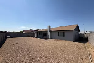 6433 W Sunnyslope Ln, Glendale, AZ 85302 - Photo 6