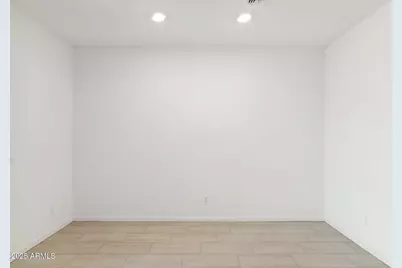 25434 W Fraktur Road, Buckeye, AZ 85326 - Photo 10