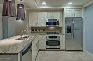 7117 E Rancho Vista Dr, Scottsdale, AZ 85251 - Photo 18