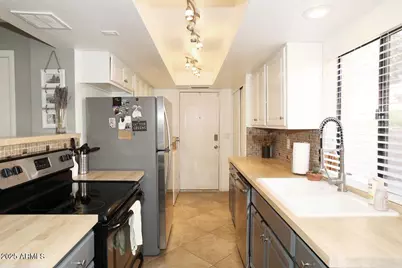 10408 N 11th Place #Unit 3, Phoenix, AZ 85020 - Photo 12