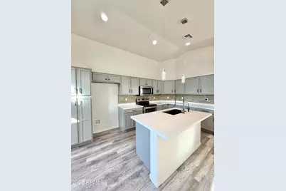 13737 W Berridge Lane, Litchfield Park, AZ 85340 - Photo 4