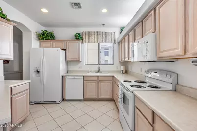 13606 N Cambria Drive #103, Fountain Hills, AZ 85268 - Photo 2
