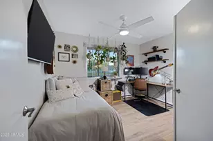 1824 W Seldon Ln, Phoenix, AZ 85021 - Photo 14