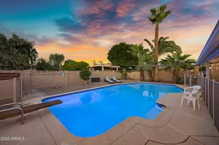 1824 W Seldon Ln, Phoenix, AZ 85021 - Photo 20