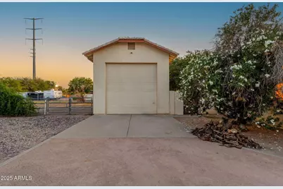 1911 E Bruce Avenue, Gilbert, AZ 85234 - Photo 4