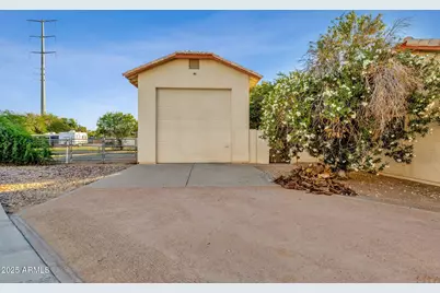 1911 E Bruce Avenue, Gilbert, AZ 85234 - Photo 60