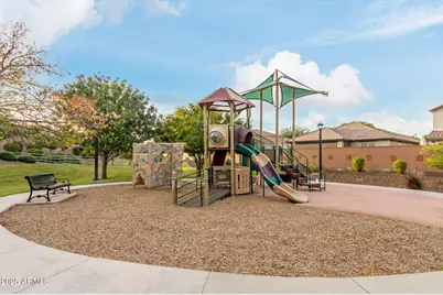 836 E Constance Way, Phoenix, AZ 85042 - Photo 18