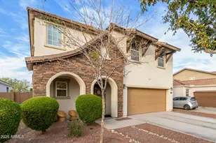 836 E Constance Wy, Phoenix, AZ 85042 - Photo 2