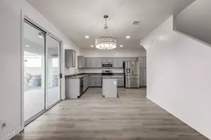 836 E Constance Wy, Phoenix, AZ 85042 - Photo 10