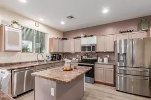 836 E Constance Wy, Phoenix, AZ 85042 - Photo 10