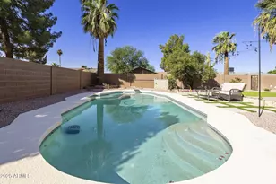 4712 S Clark Dr, Tempe, AZ 85282 - Photo 18