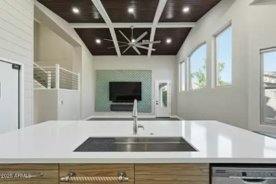 245 W Sagebrush Street, Gilbert, AZ 85233 - Photo 8