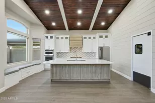 245 W Sagebrush St, Gilbert, AZ 85233 - Photo 4