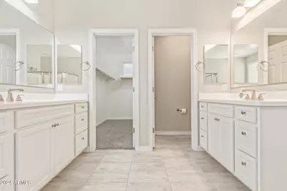 21366 W Almeria Road, Buckeye, AZ 85396 - Photo 28