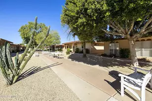 13072 N 100th Ave, Sun City, AZ 85351 - Photo 2