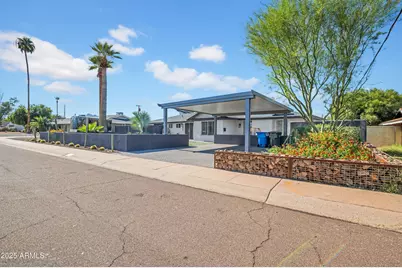 10624 N 38th Street, Phoenix, AZ 85028 - Photo 2