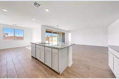 28850 N 174th Lane, Surprise, AZ 85387 - Photo 4