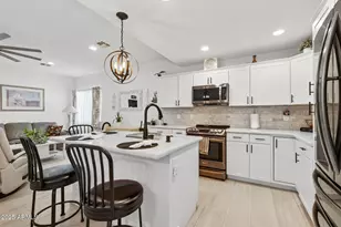 12907 W Crystal Lake Dr, Sun City West, AZ 85375 - Photo 14