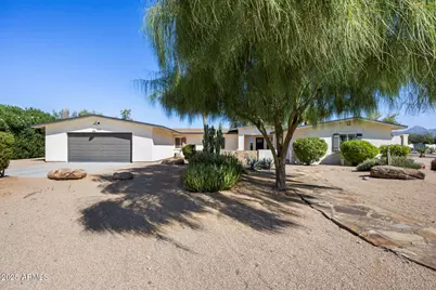 7836 E Davenport Drive, Scottsdale, AZ 85260 - Photo 2