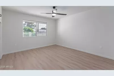 13614 N Hawthorn Drive, Sun City, AZ 85351 - Photo 16