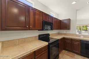 17850 N Navarro Ct, Surprise, AZ 85374 - Photo 16