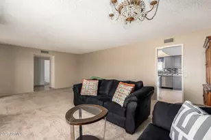 12819 N Sun Valley Dr, Sun City, AZ 85351 - Photo 12