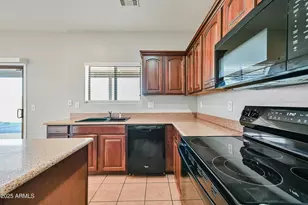 3632 W St Charles Ave, Phoenix, AZ 85041 - Photo 10