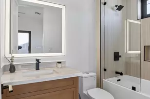 3113 N 41st Pl, Phoenix, AZ 85018 - Photo 32