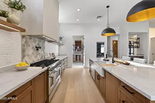 3113 N 41st Pl, Phoenix, AZ 85018 - Photo 14