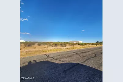 50979 W Iver Road #-, Aguila, AZ 85320 - Photo 16