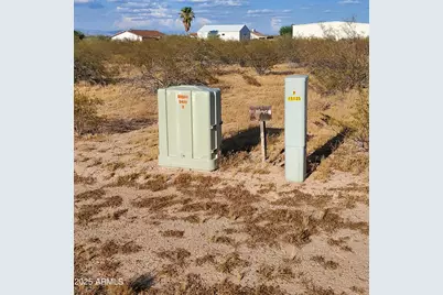50979 W Iver Road #-, Aguila, AZ 85320 - Photo 12