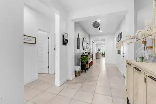 12838 W Tuckey Ln, Glendale, AZ 85307 - Photo 2