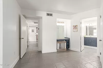 10617 W Granada Drive, Sun City, AZ 85373 - Photo 12