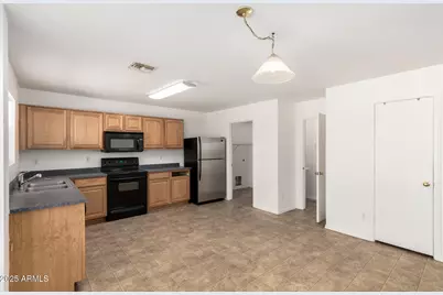 3124 W Maldonado Road, Phoenix, AZ 85041 - Photo 10