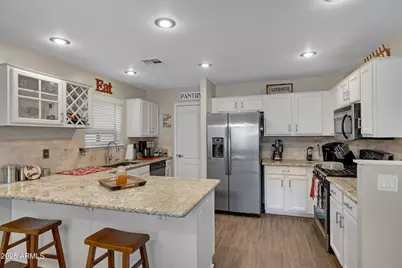 409 E Penny Lane, San Tan Valley, AZ 85140 - Photo 2