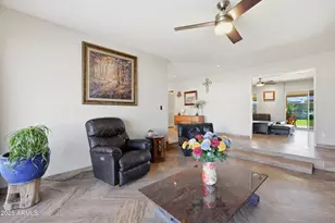 19 E Canterbury Ct, Phoenix, AZ 85022 - Photo 26