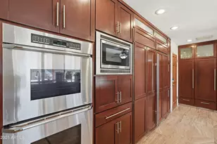 19 E Canterbury Ct, Phoenix, AZ 85022 - Photo 12