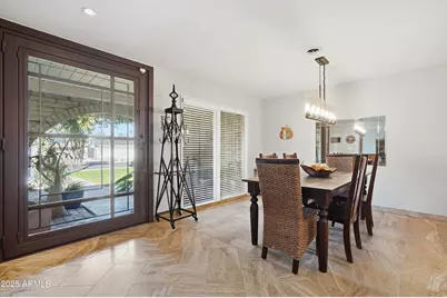 19 E Canterbury Court, Phoenix, AZ 85022 - Photo 6