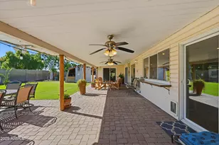 19 E Canterbury Ct, Phoenix, AZ 85022 - Photo 46