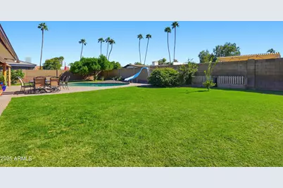 19 E Canterbury Court, Phoenix, AZ 85022 - Photo 48
