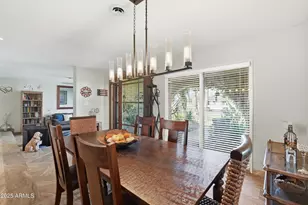 19 E Canterbury Ct, Phoenix, AZ 85022 - Photo 10