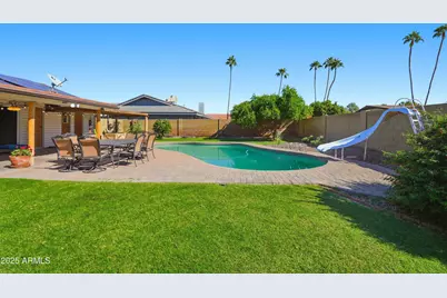 19 E Canterbury Court, Phoenix, AZ 85022 - Photo 48