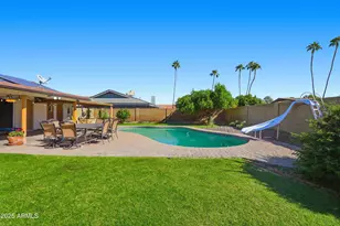 19 E Canterbury Ct, Phoenix, AZ 85022 - Photo 48