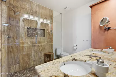 19 E Canterbury Court, Phoenix, AZ 85022 - Photo 32