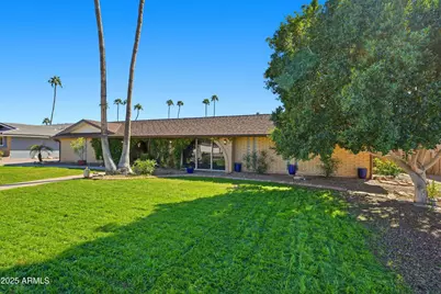 19 E Canterbury Court, Phoenix, AZ 85022 - Photo 1